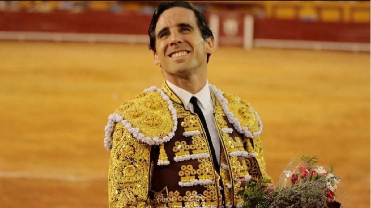 Torero se arrepiente de casarse 2 horas antes de la boda y planta a su novia en el altar