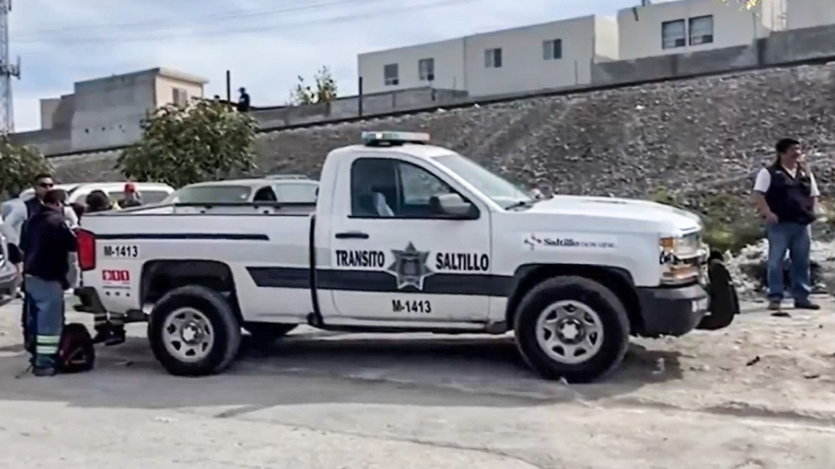 Indigente dormía en la calle y camión de la basura lo atropella y mata por accidente