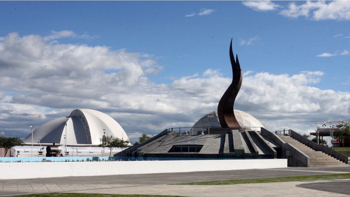 Mudarán oficinas estatales al Parque Bicentenario; será una ‘ciudad administrativa’