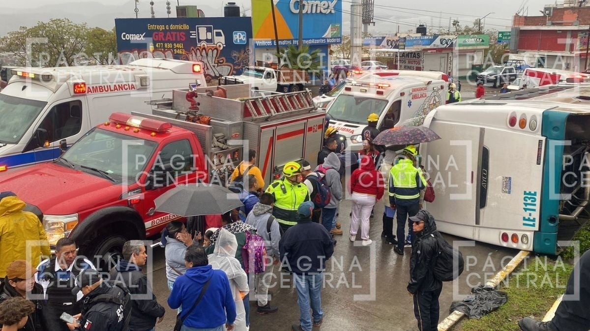 EN VIVO Vuelca camión de pasajeros en San Juan Bosco; hay decenas de heridos