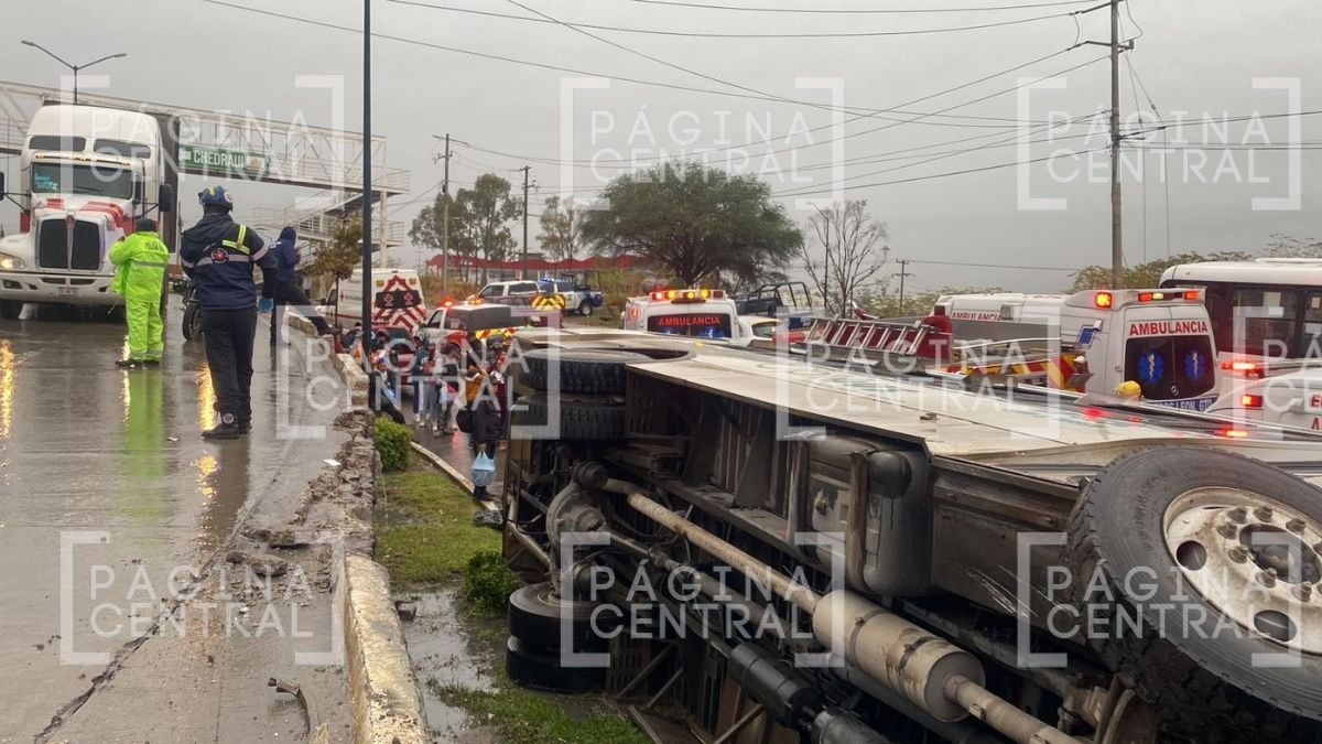 Camionazo de la Exprés 6 obliga a analizar elevación donde fue la volcadura