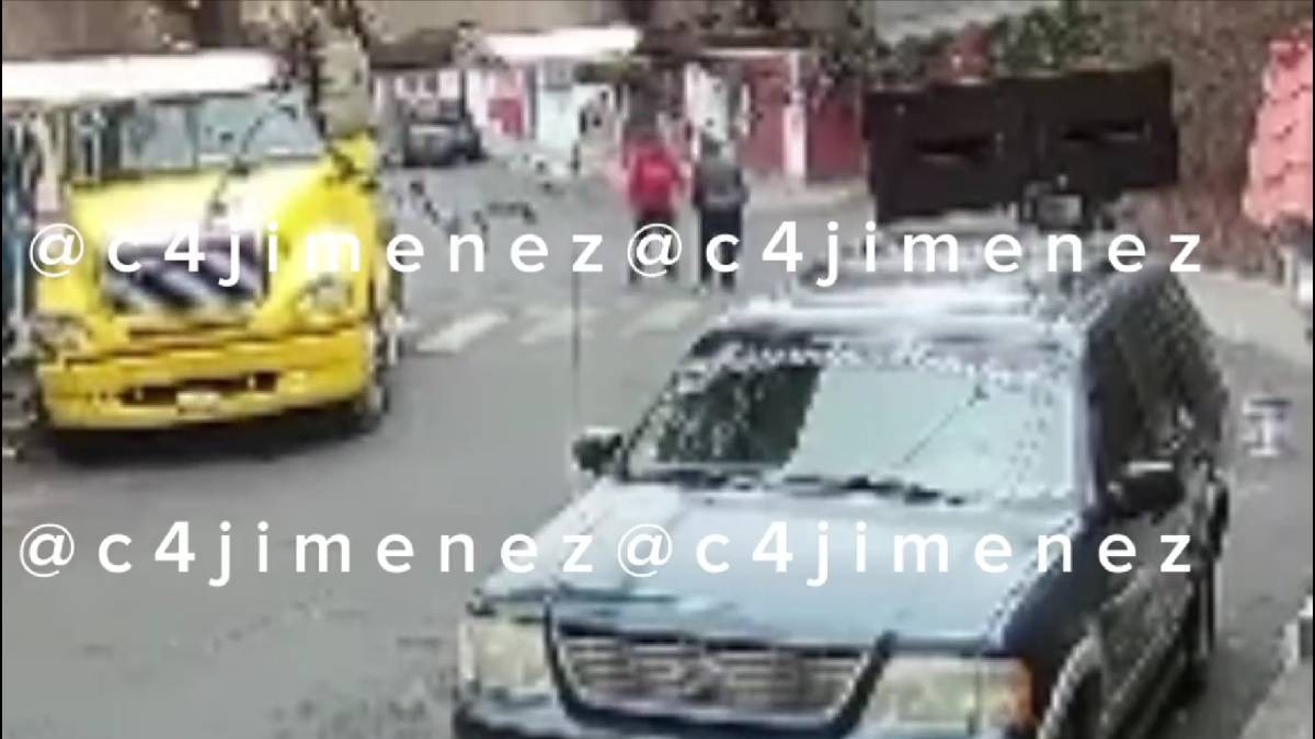 VIDEO Hombre es asaltado y le bajan el pantalón para ver qué más traía