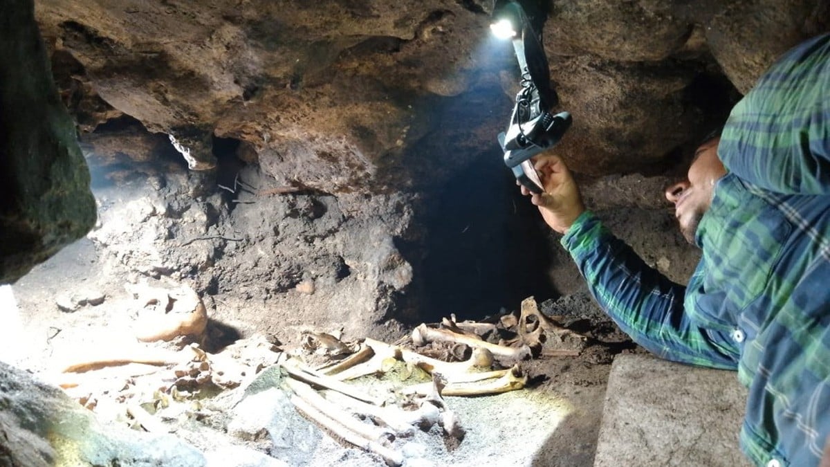 Hallan en esta cueva restos humanos, ofrendas mayas y hasta huesos de animales