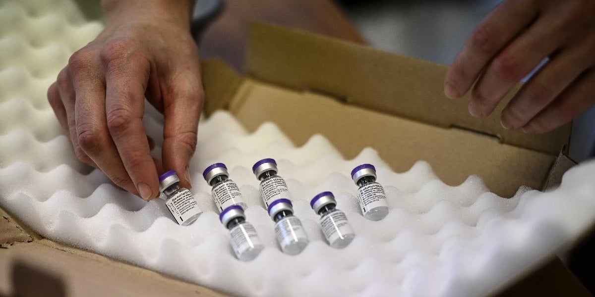 Registra alta demanda compra de vacunas contra Covid