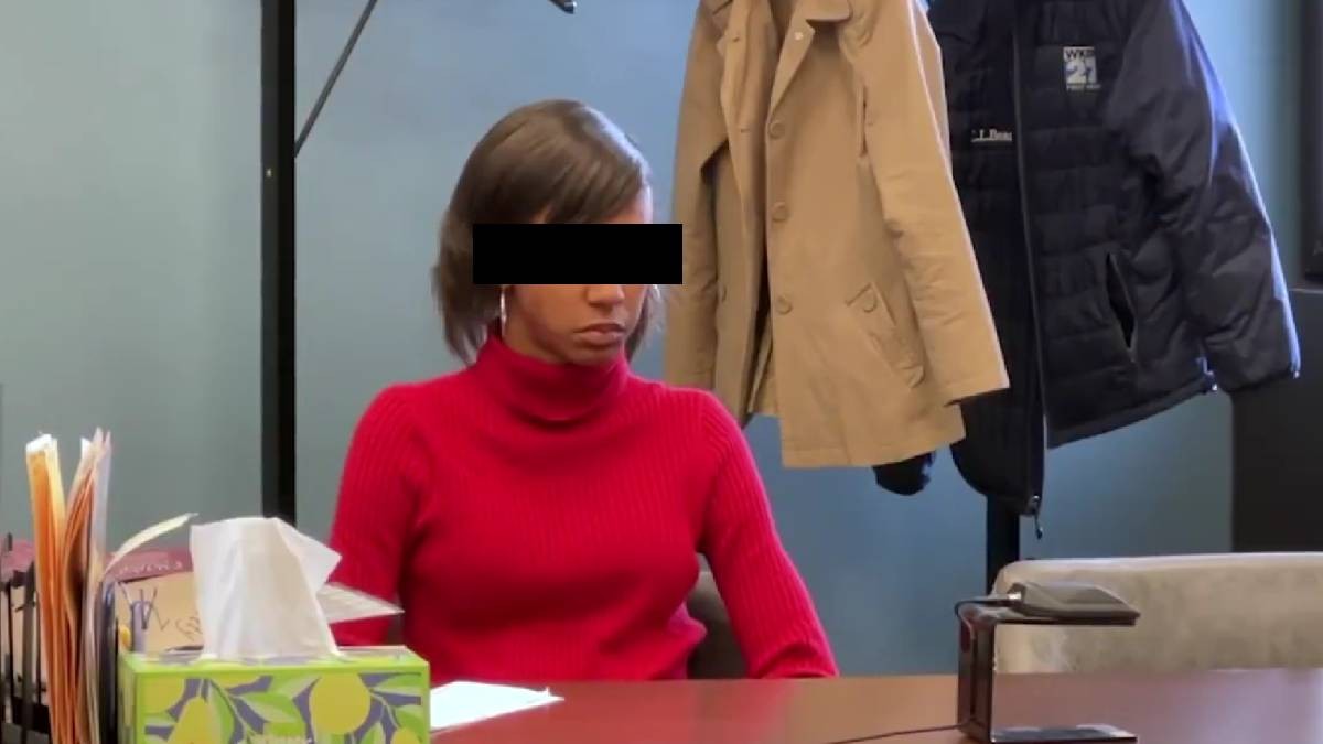 ¡Increíble! Mujer es arrestada por sufrir un aborto espontáneo en un baño