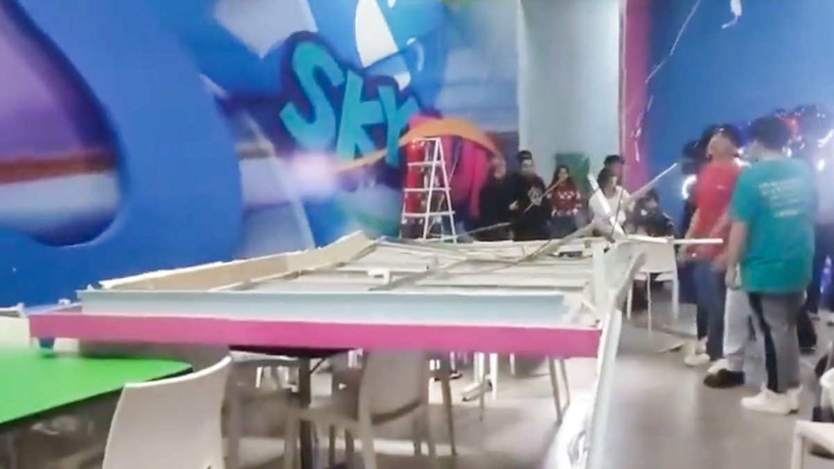 Techo de salón de fiestas colapsa y deja cinco niños lesionados