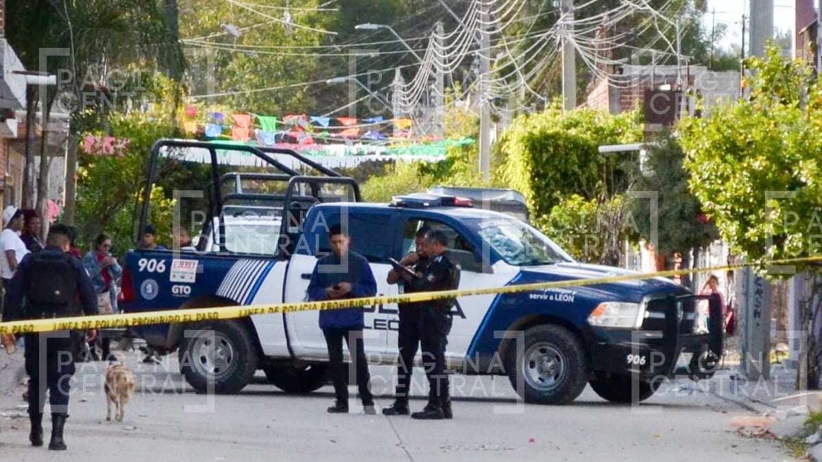 Matan a dos hombres mientras lavaban una moto en la colonia La Piedad