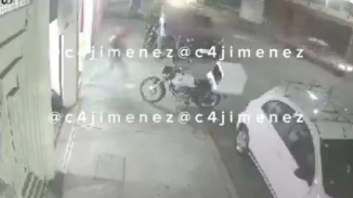 VIDEO Captan asesinato de dueño de pizzería frente a su esposa