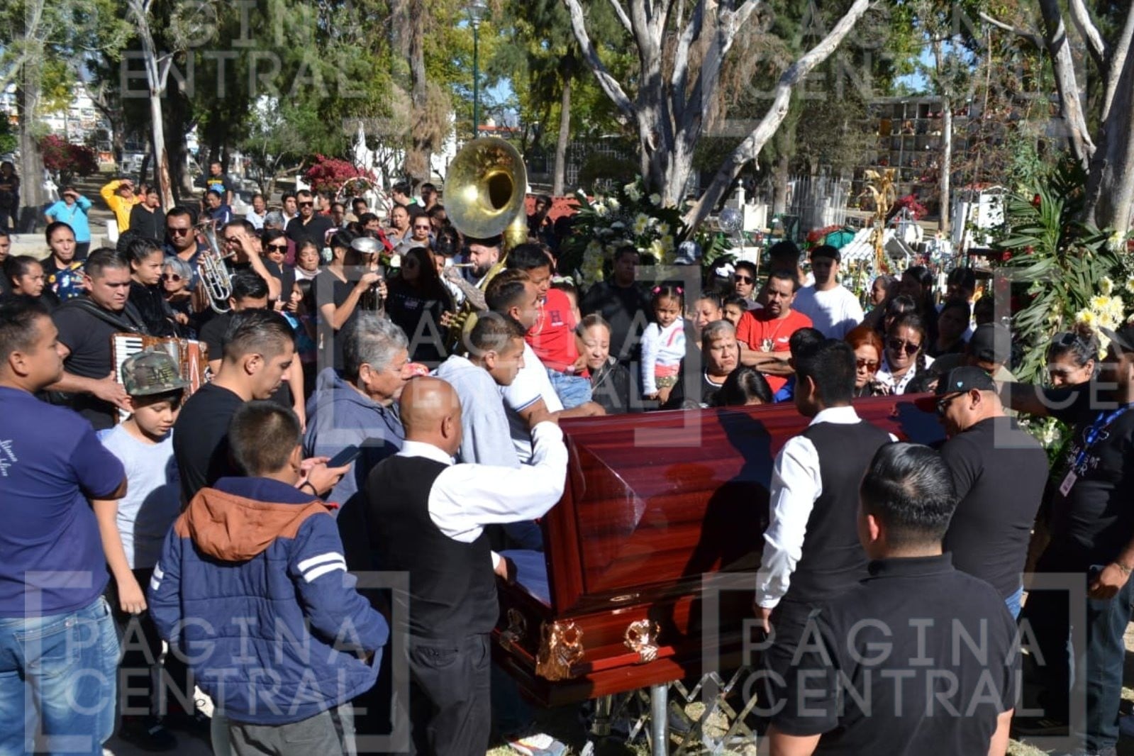 Así despidieron a las víctimas de la volcadura de la Arbide
