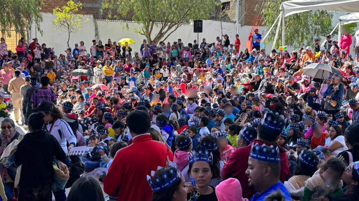 Los Reyes Magos recorrieron la ciudad para que ningún niño de León se quedara sin juguete