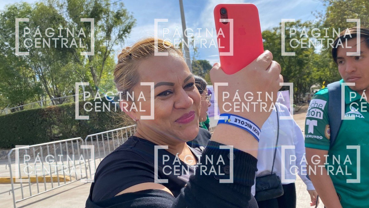 Fátima pasó 10 horas de espera ¡fue la primera en tener su pulsera de Nicki Nicole!