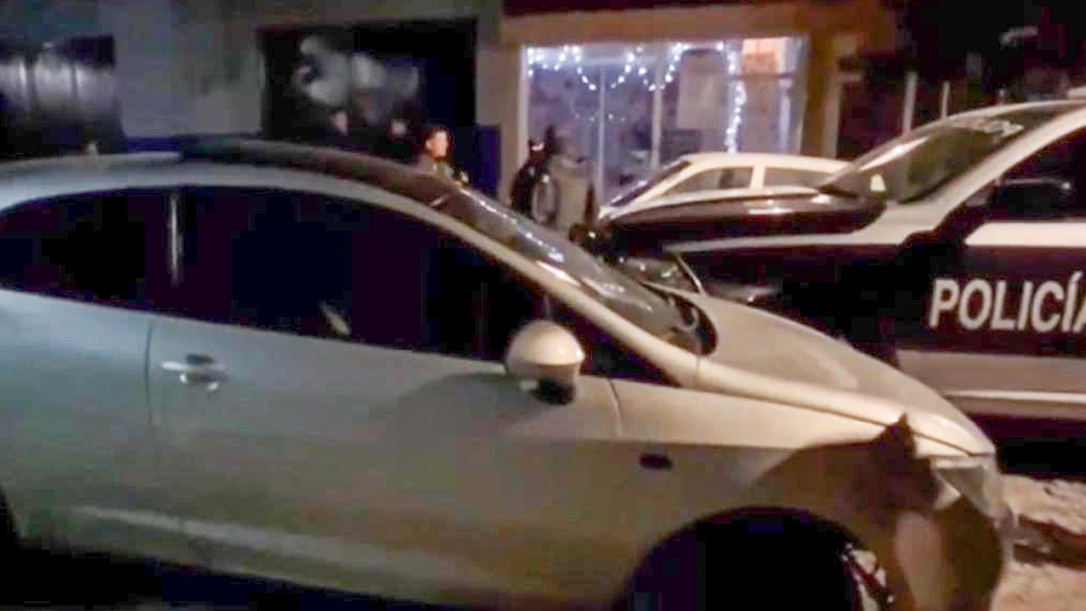 ¡Policías contra policías! Elemento de la Fiscalía estaba ebrio y disparó a municipales