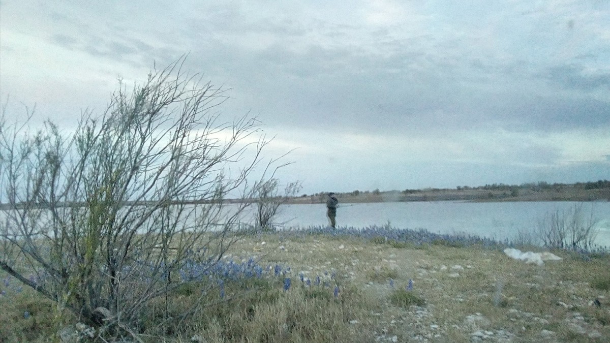 Policía de Texas impide rescate de mujer y dos niños en Río Bravo; mueren ahogados