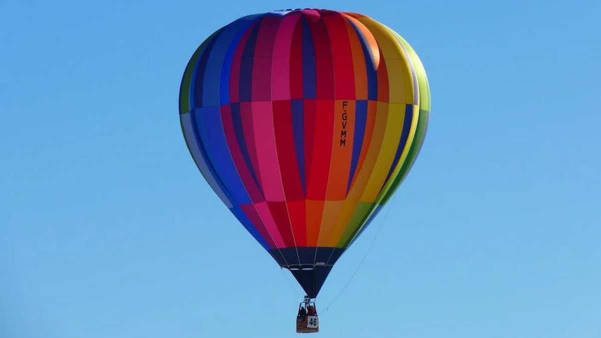 Globo aerostático se desploma y deja cuatro fallecidos; otros alcanzaron a saltar