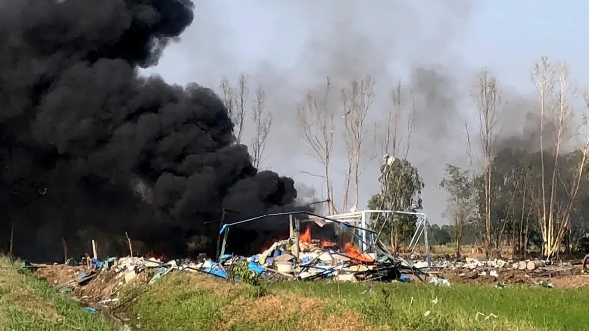 VIDEO: Fábrica de fuegos artificiales explota y deja 23 muertos