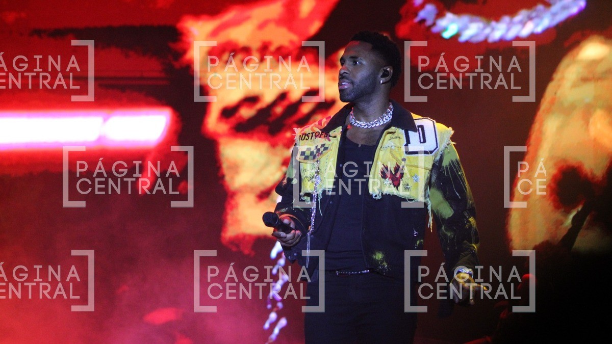 Jason Deluro no llenó la Velaria, pero ofreció un magnífico concierto