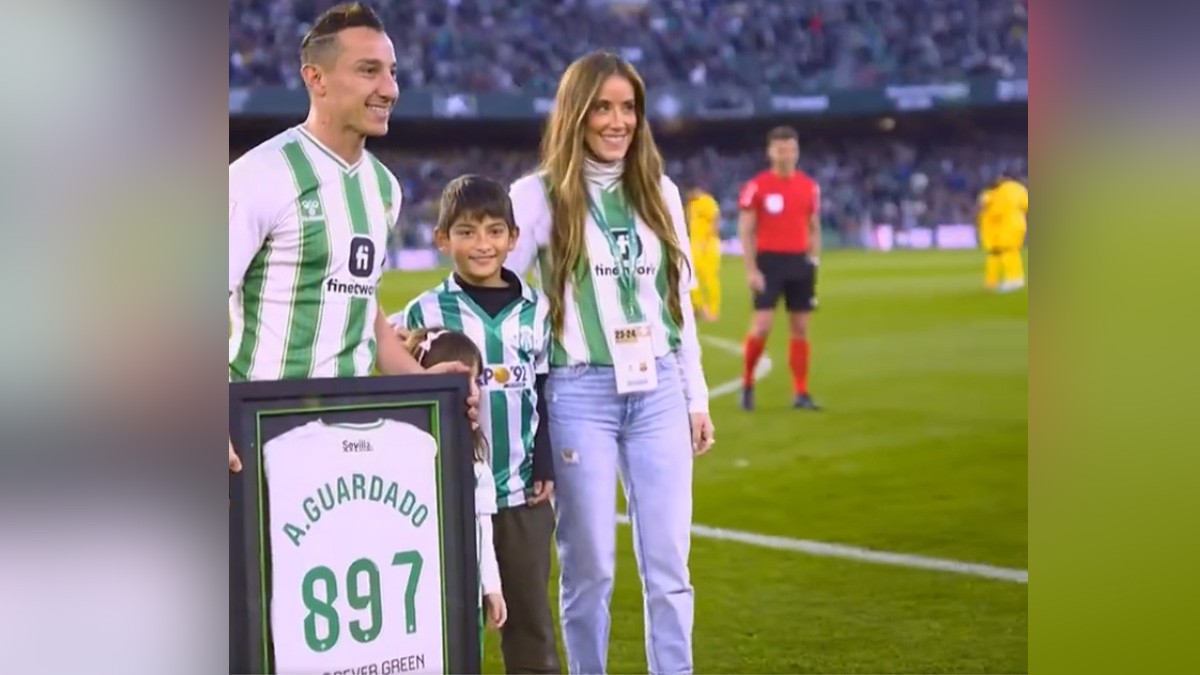 ¡Como un ídolo! Real Betis despide a Guardado con sentido homenaje; León lo espera