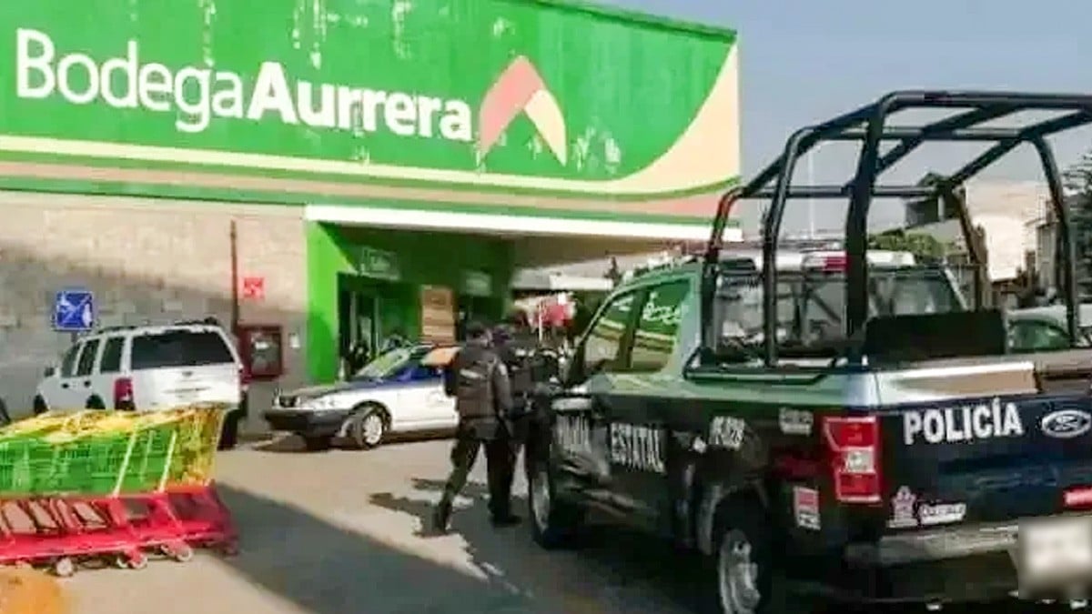 Joven de 14 años recibe un balazo en la cabeza dentro de un Bodega Aurrerá