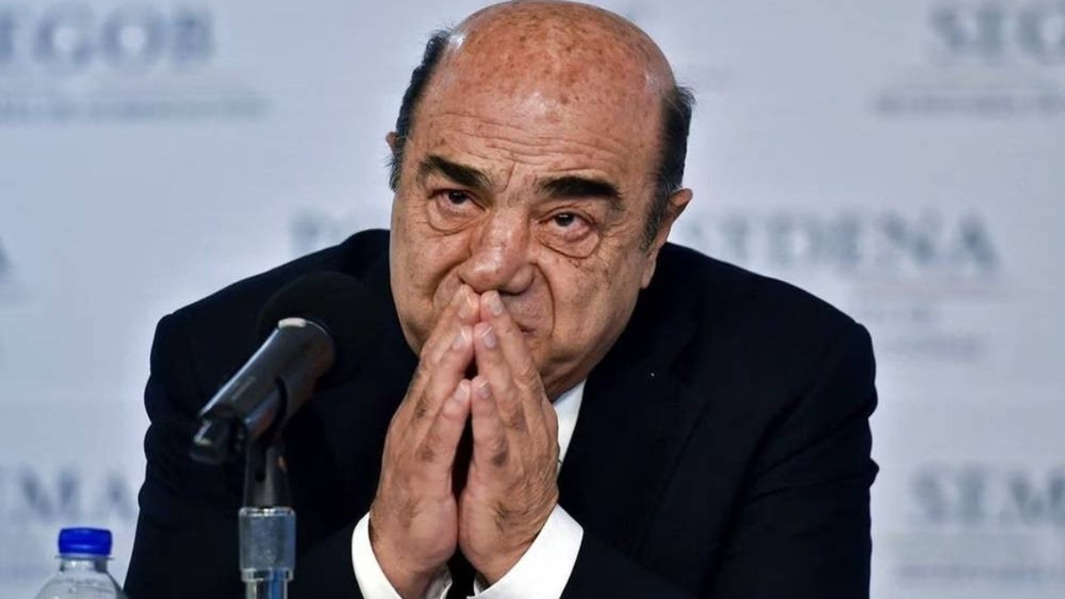 Buscarán 82 años de cárcel para Murillo Karam por Ayotzinapa; aplazan de nuevo audiencia