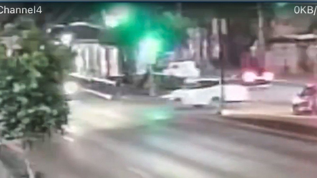 VIDEO Captan momento exacto de choque de motociclistas en el Barrio de San Miguel