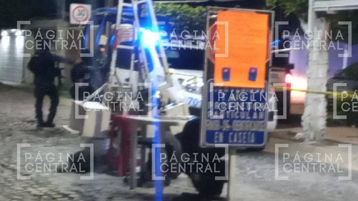 Asesinan a pareja mientras platicaban en la entrada de un fraccionamiento