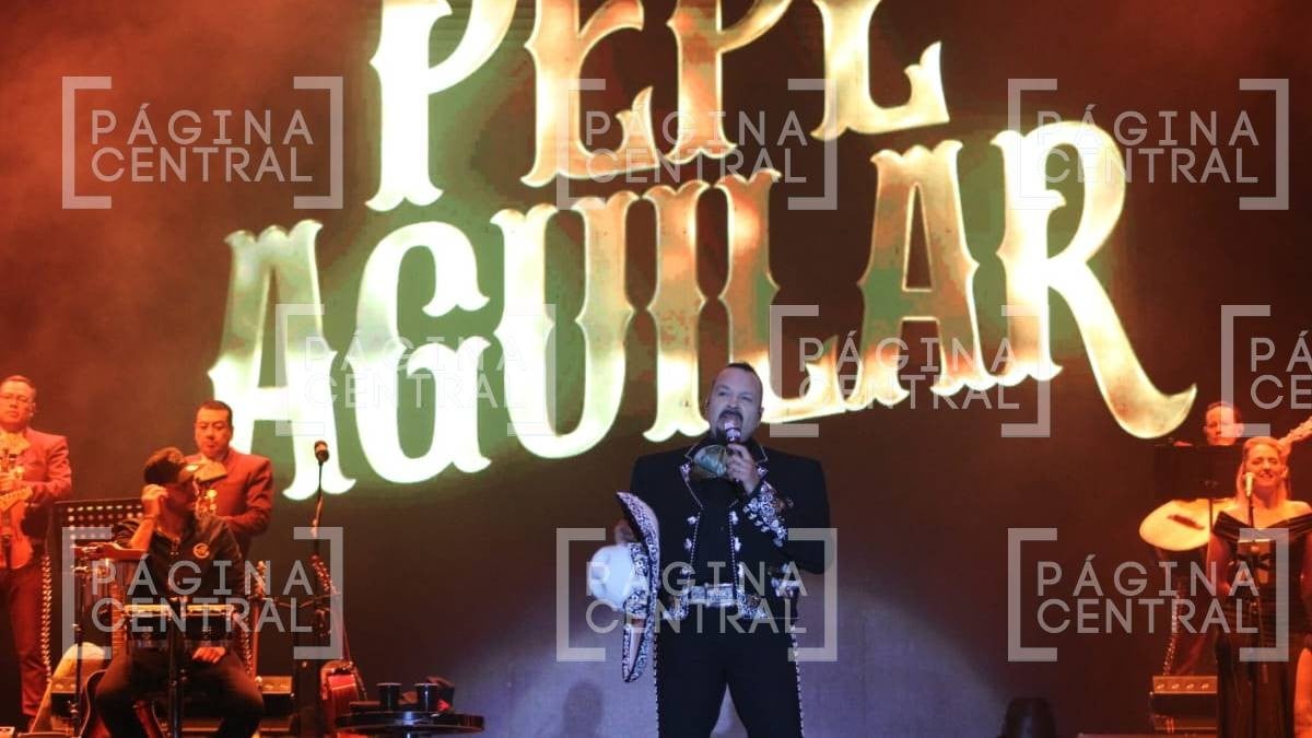 Pepe Aguilar enamora a los leoneses en Foro Mazda 'a reventar'