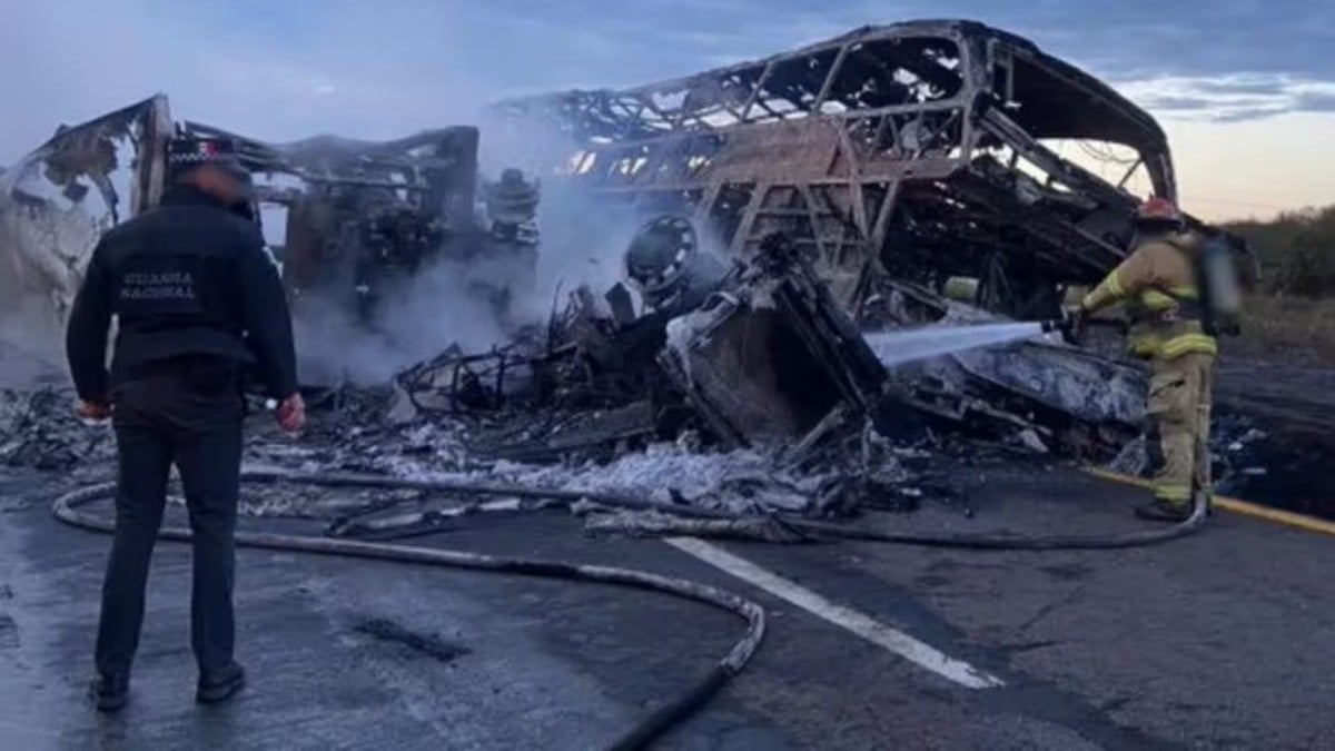 Reportan 19 muertos por accidente carretero en Sinaloa