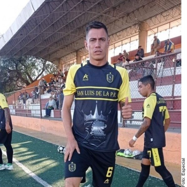 Asesinan a jugador de futbol profesional a medio partido