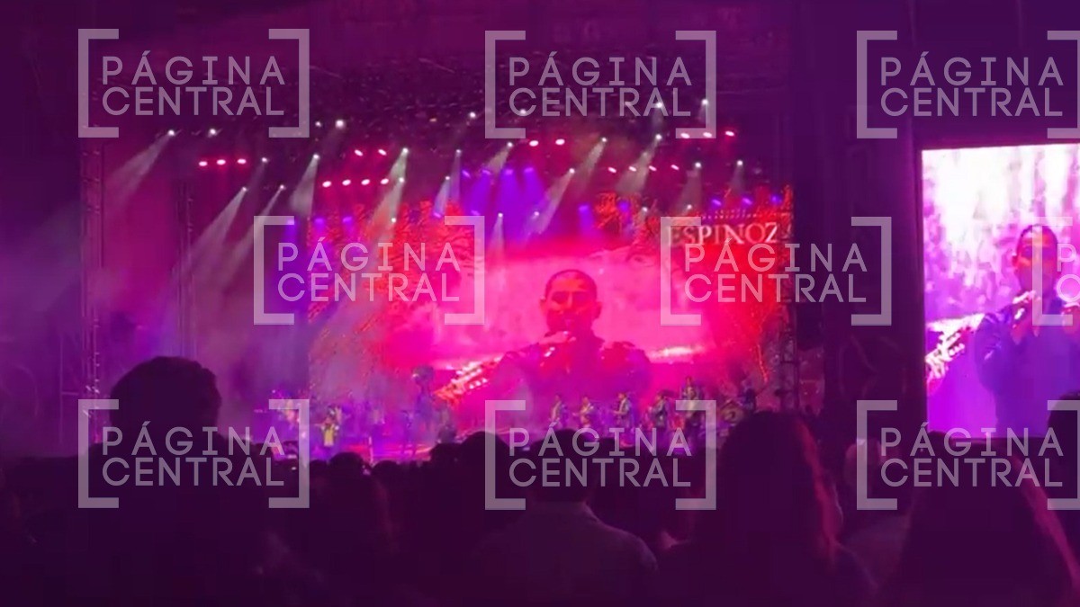 EN VIVO Espinoza Paz conquista corazones y resuena con sus éxitos en la Feria de León