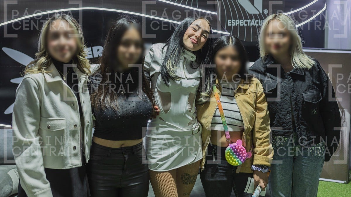 Así Nicki Nicole convivió con jóvenes en situación vulnerable de León