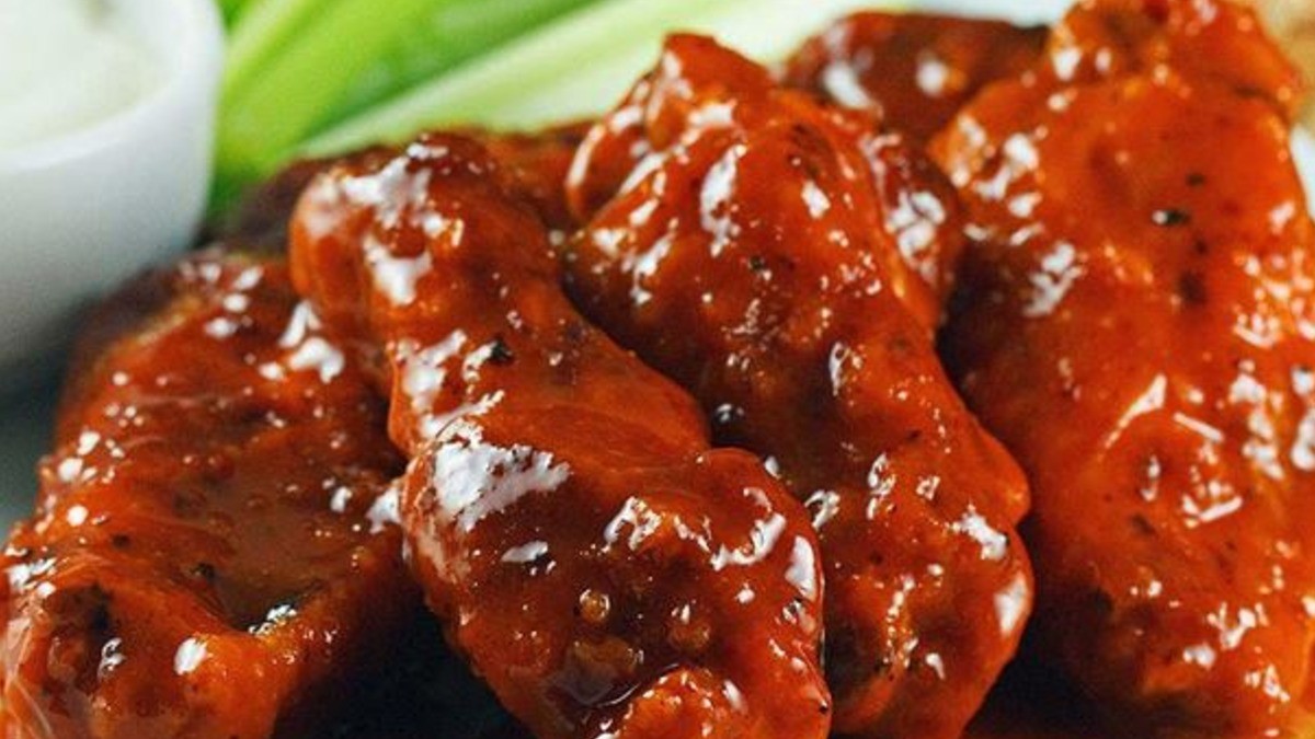 Alitas con salsa de cannabis ‘harán volar’ a los fanáticos del Super Bowl