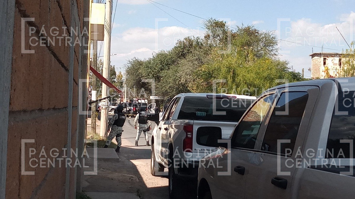Enfrentamiento en Celaya deja dos policías muertos y dos agresores abatidos