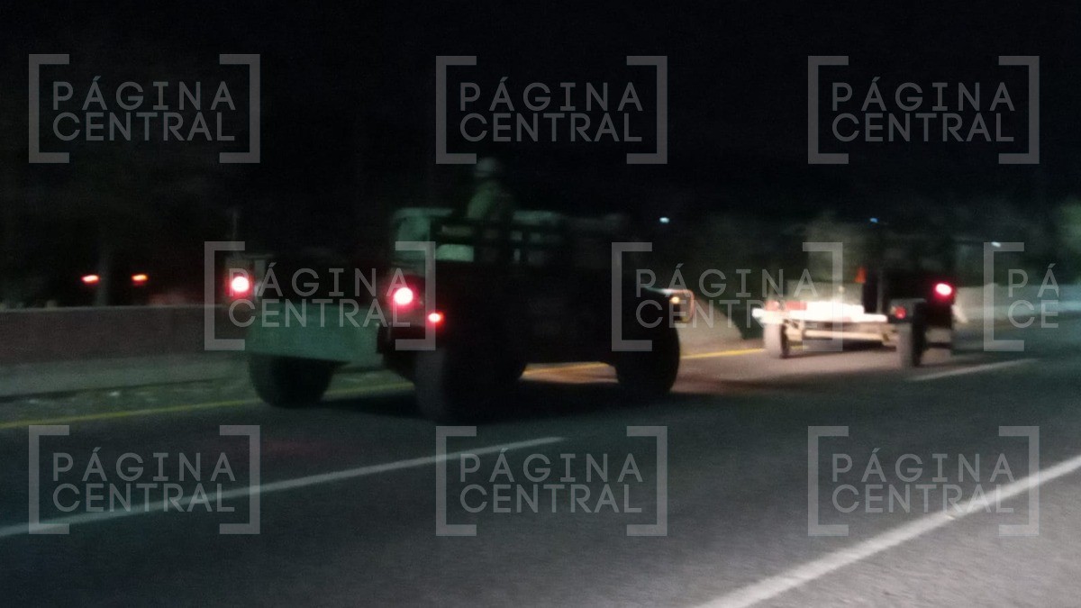 ¡De nuevo contra policías! Lanzan granadas a comandancia