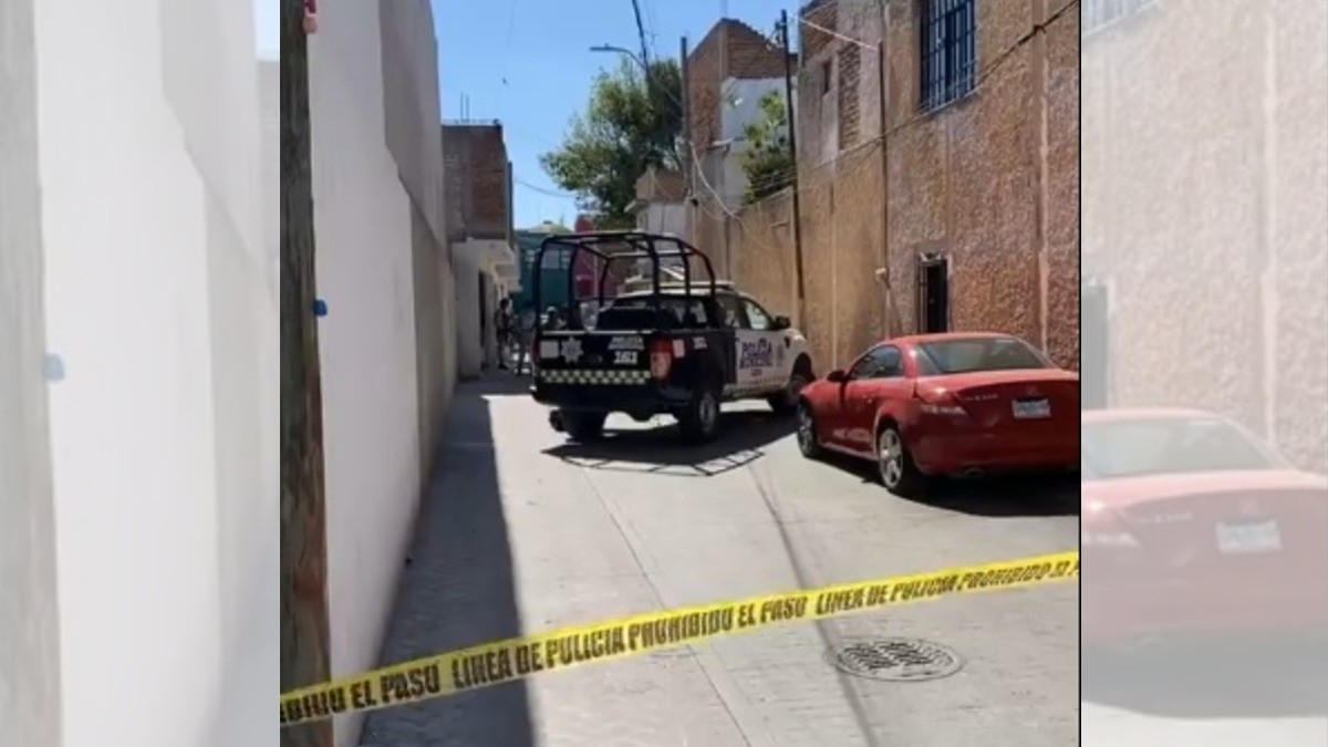 ¡El susto de su vida! Trabajador halla restos humanos al escarbar suelo en Las Margaritas