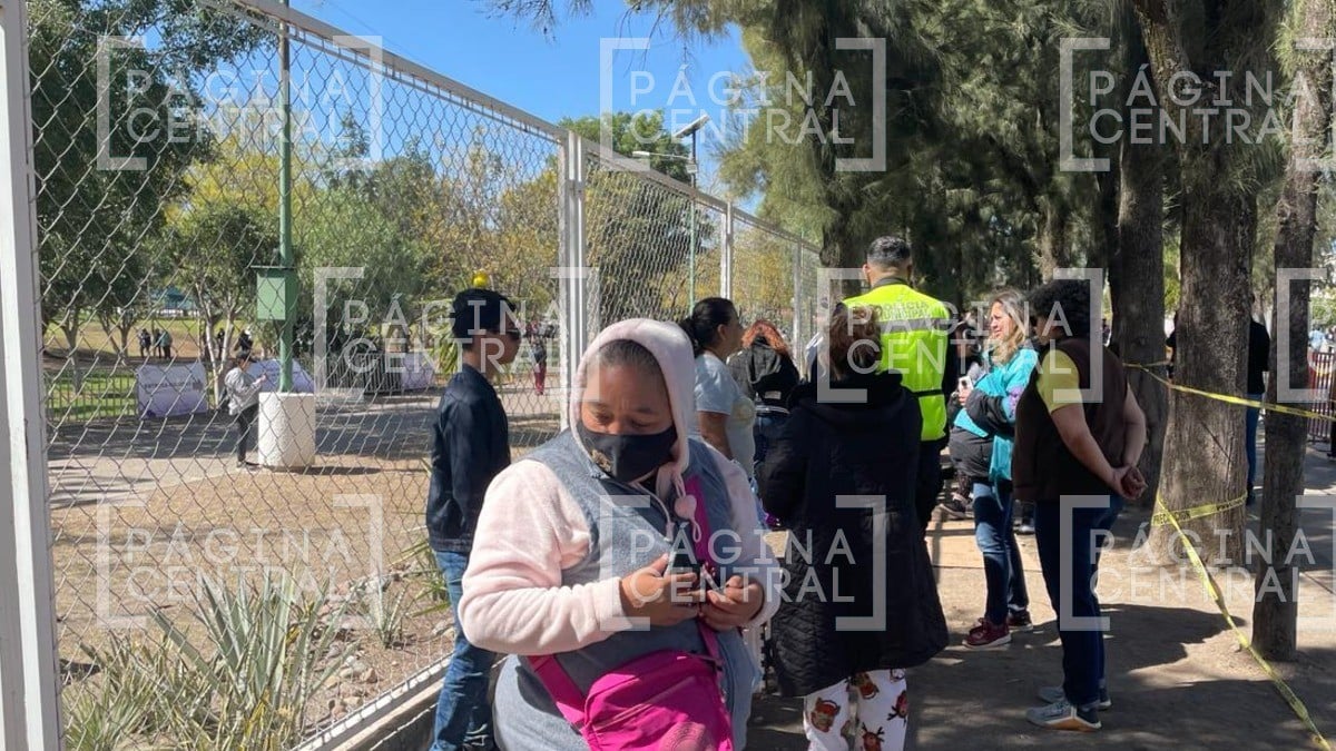 A casi 36 horas del show, ¡esperan al Buki en casas de cartón!