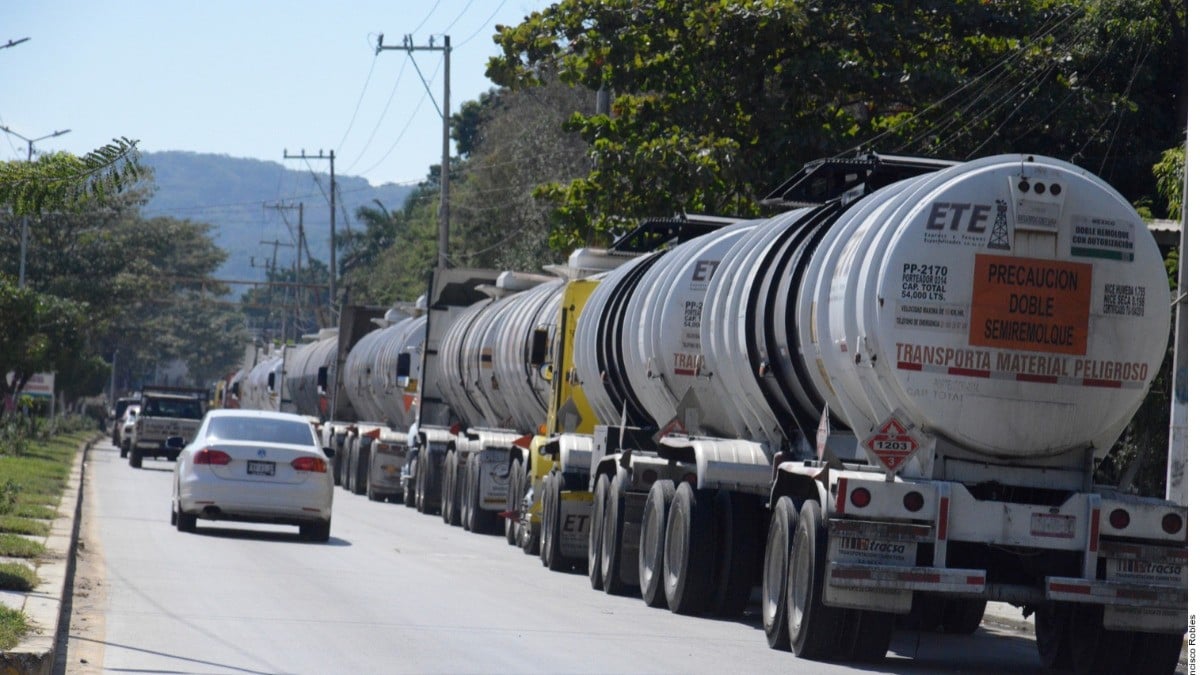 Ordeñan 25 pipas al día de huachicol