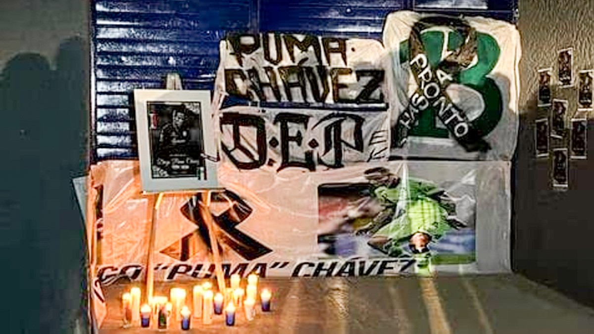 ¡Con lágrimas! Afición de Juarez FC despide al 'Puma' Chávez en el estadio