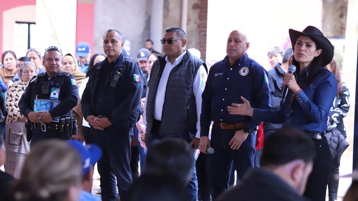 Presenta Ale Gutiérrez mandos de seguridad pública en zona rural de León