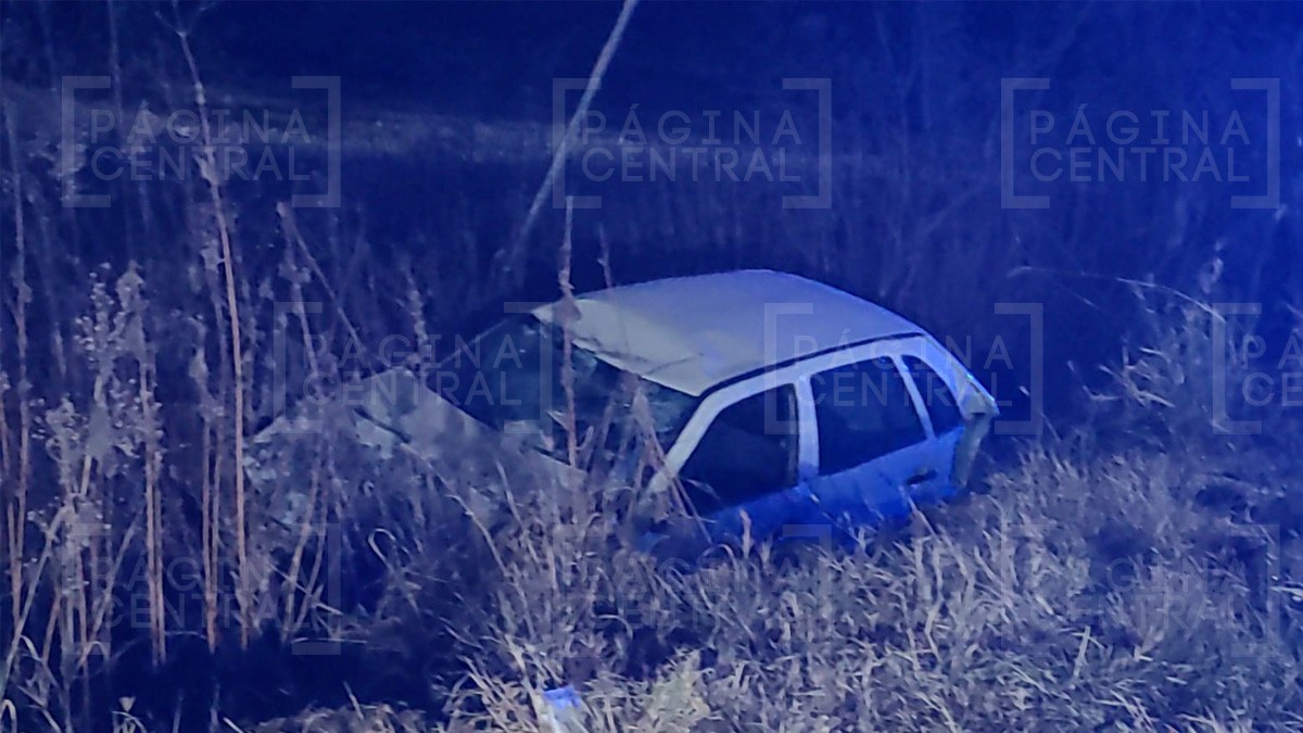 Familia choca en camino a Santa Rosa Plan de Ayala; menor y madre embarazada están heridas