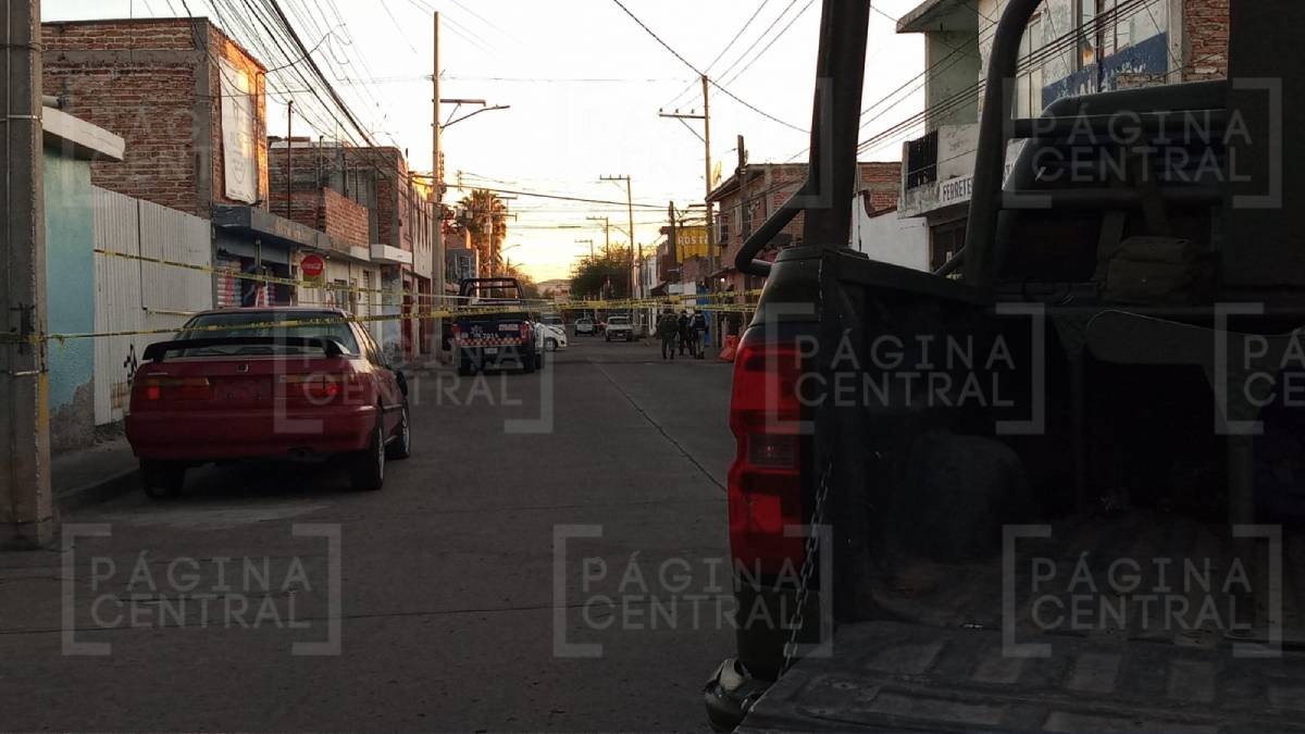 “¡Hermanito, hermanito!”: se lamenta mujer tras hallar a hombre asesinado a balazos