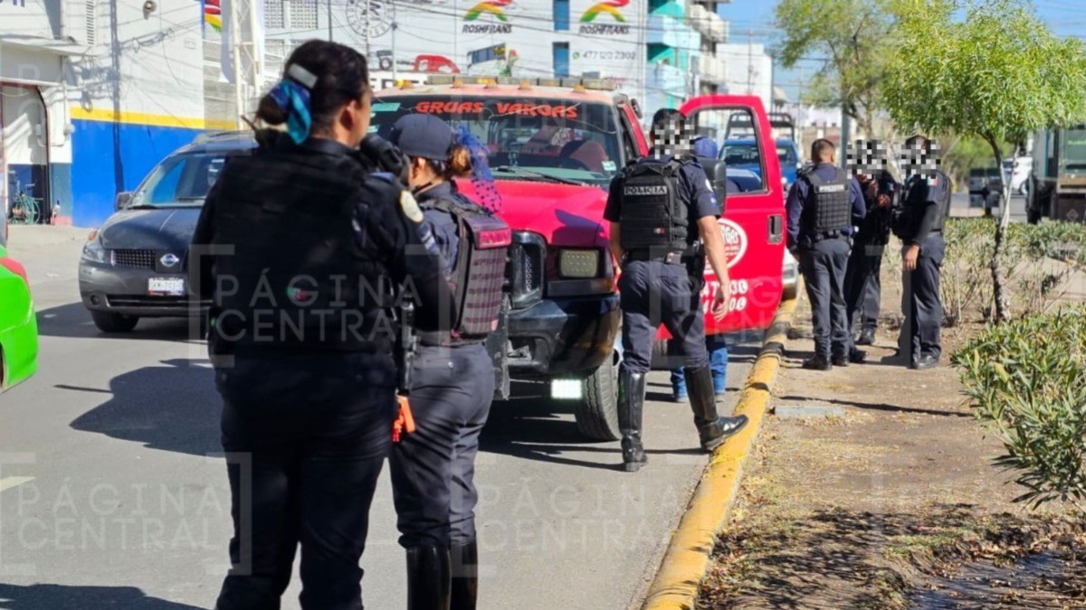 Roban auto de plataforma, los siguen por las cámaras y la Policía los detiene en San Isidro