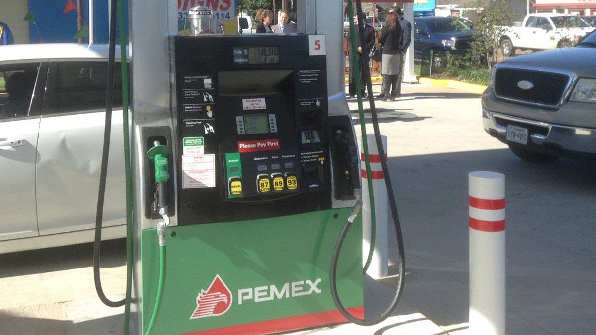 Traban a mexicanos importación de diesel