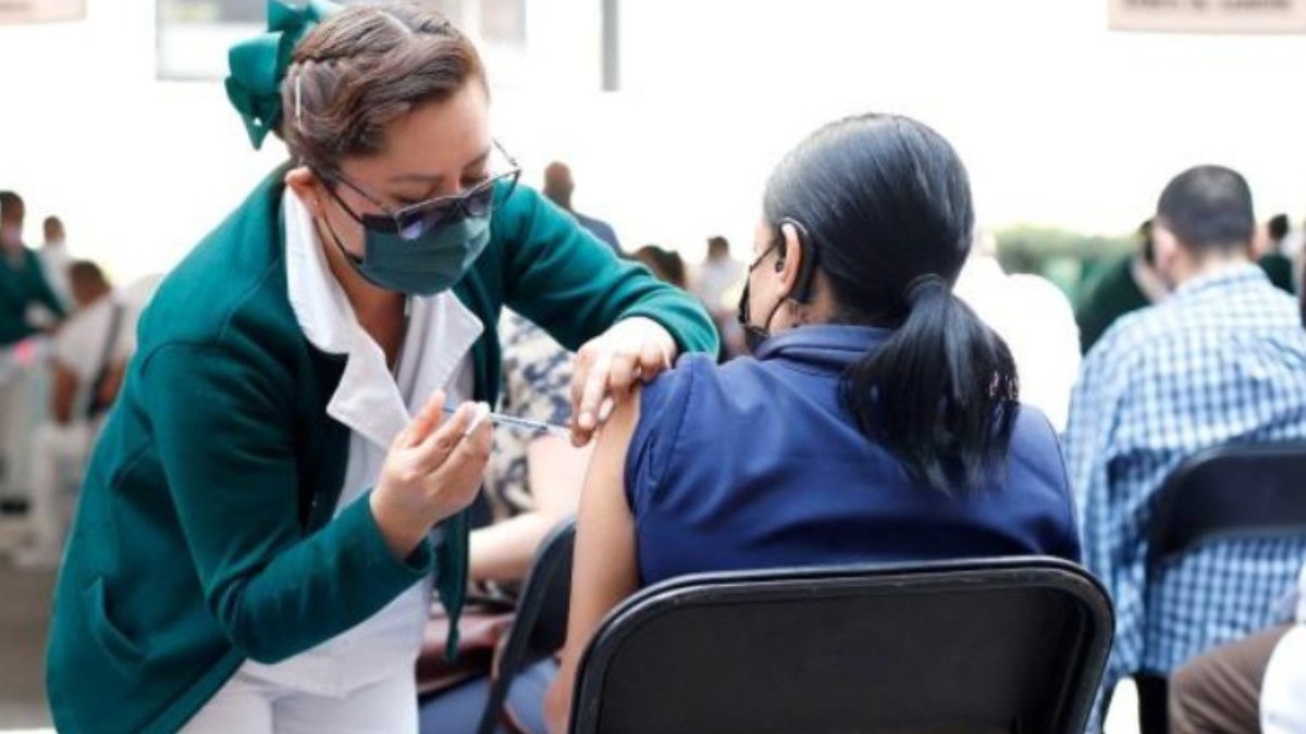 ¿Sabías que el IMSS aplica la vacuna anticovid Abdala aunque no seas afiliado?