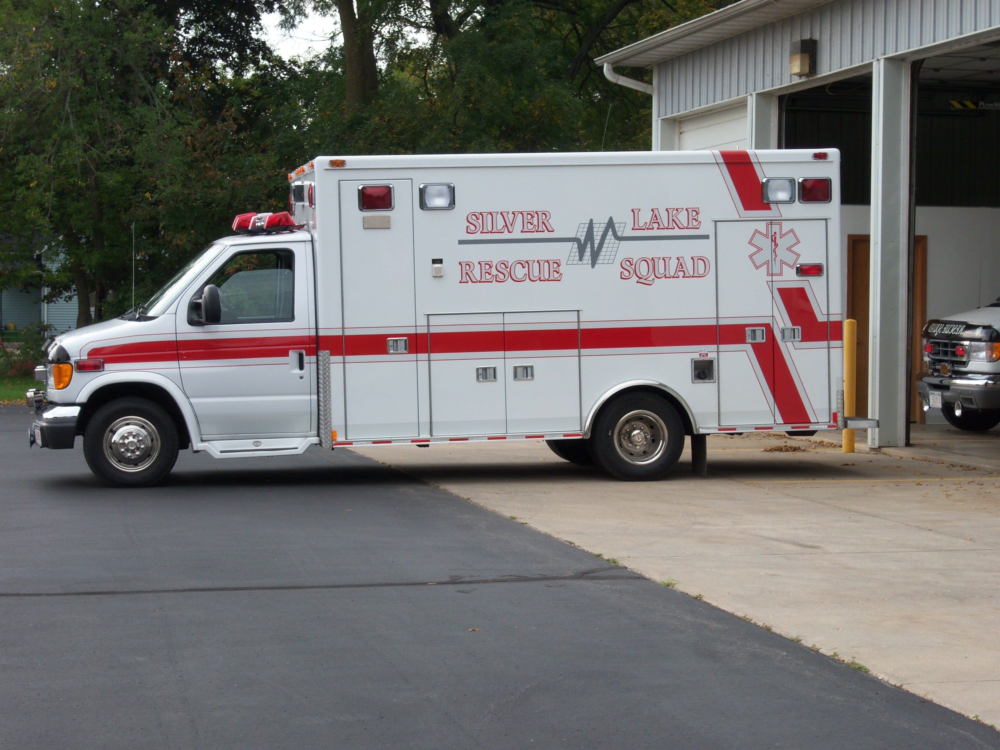 Niño de 7 años muere tras ser atropellado por ambulancia frente a su familia