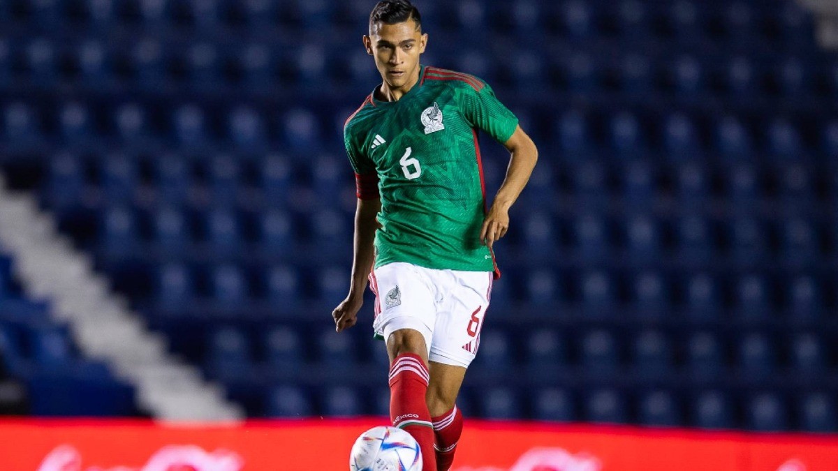‘Jimmy’ contempla a Fidel Ambriz para Nations League, ¡pero hay malas noticias!