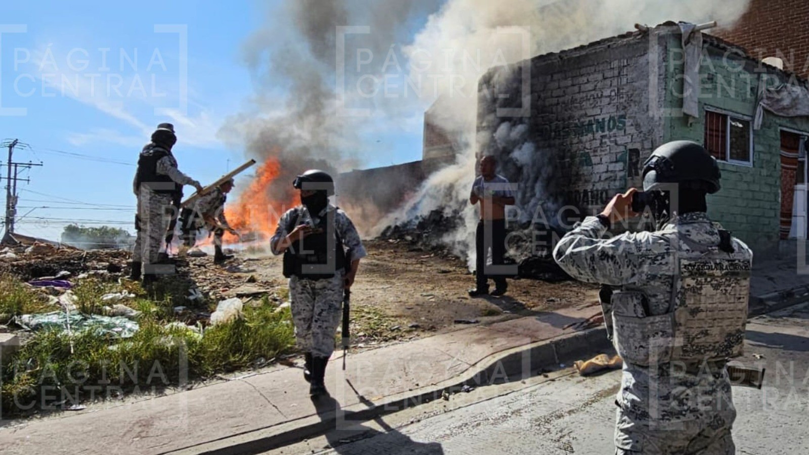 Vivienda se incendia en Cerrito de Jerez; vecinos combaten el fuego a cubetazos