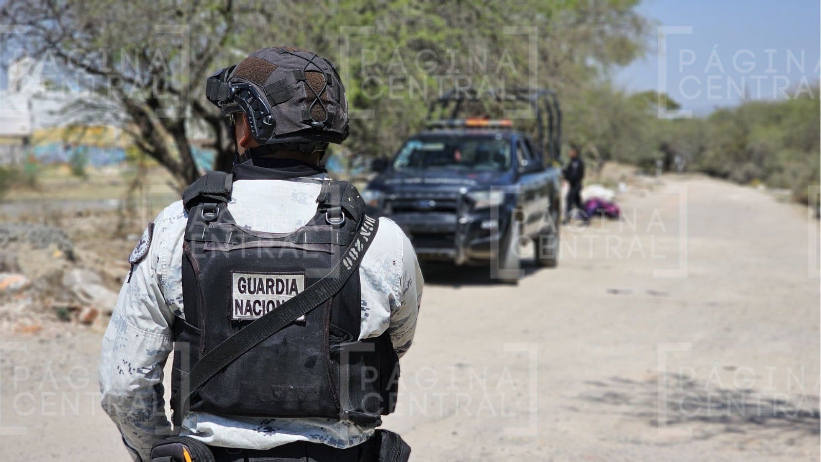 Abandonan cadáver envuelto en cobijas en el bulevar Valtierra