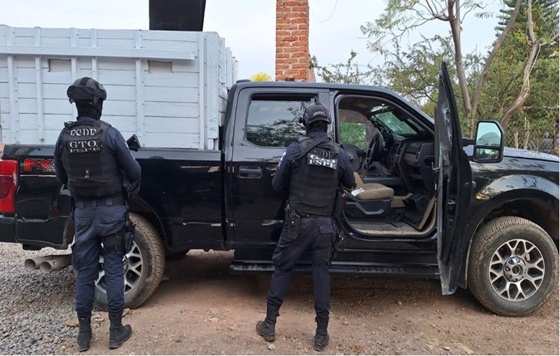 Desde el aire ubican camioneta sospechosa; estaba blindada y tenía droga