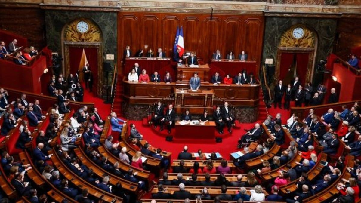 Francia garantiza el derecho al aborto en su constitución