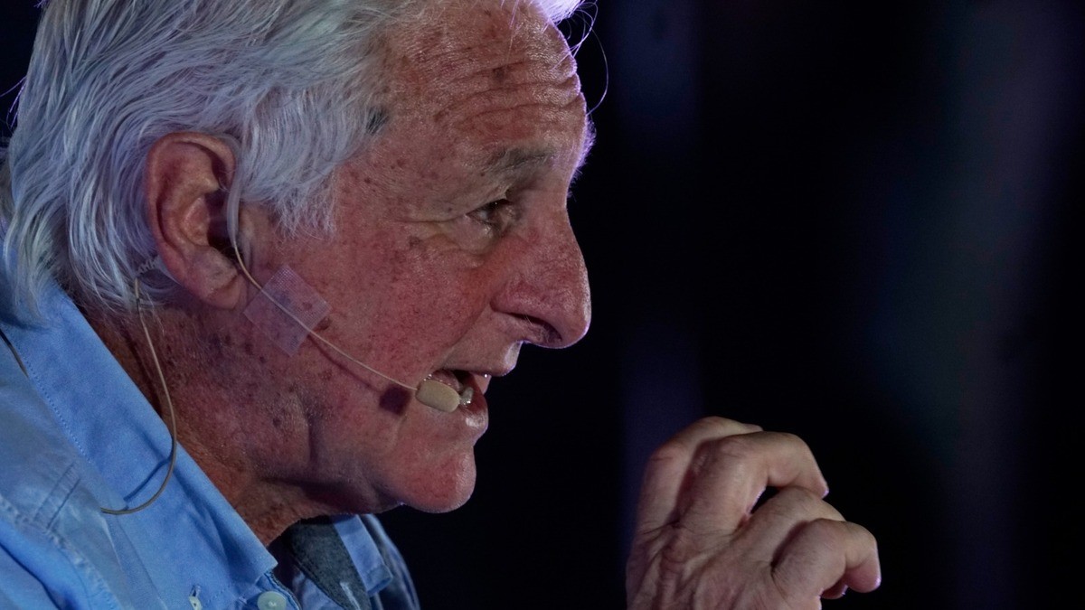 Llega Roberto Canessa a Sapica, sobrevivió al avión estrellado en Los Andes y esto narró